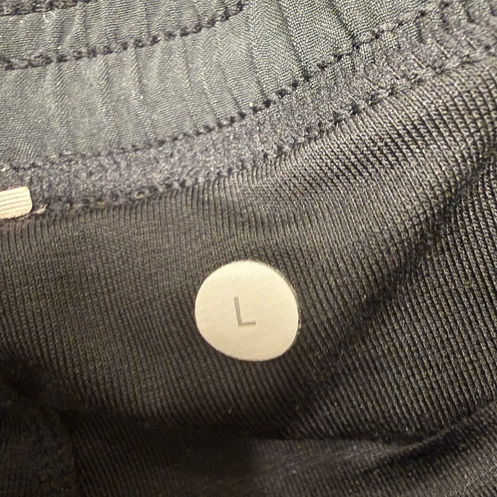 Lululemon Men’s Response Running Shorts Black - Picture 3 of 12